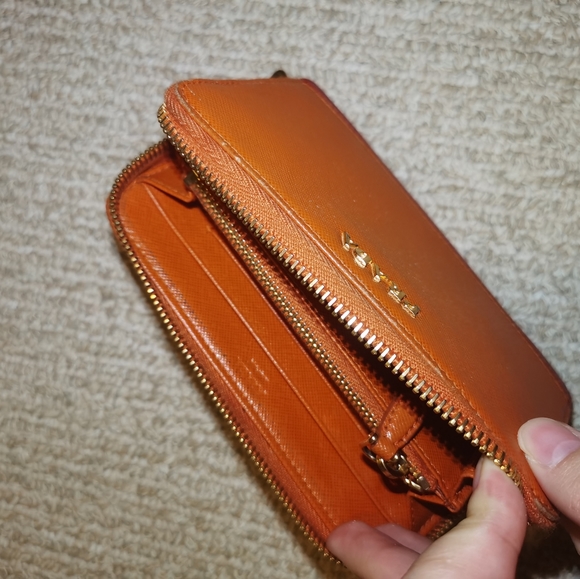 Prada wallet - Picture 4 of 6